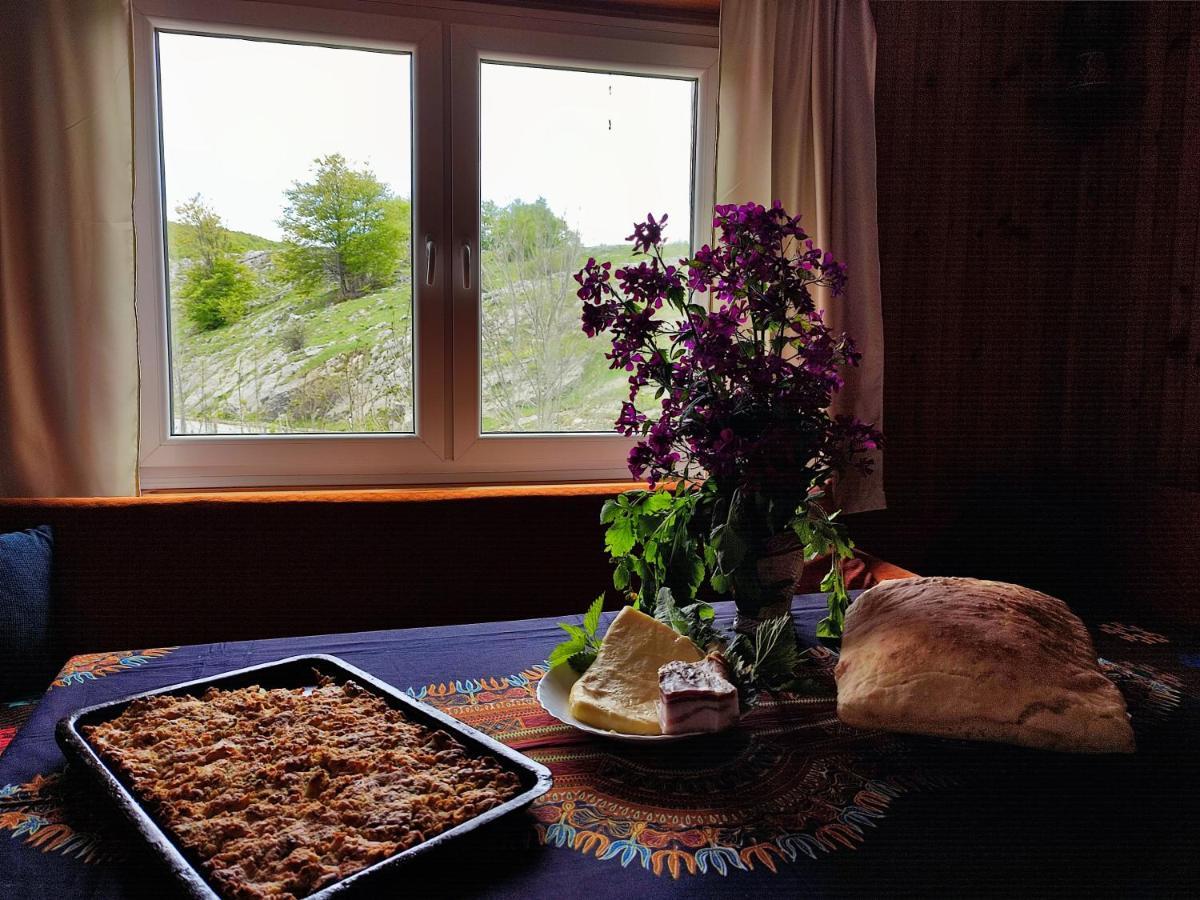 Cemerno Cottage Gacko Exteriér fotografie
