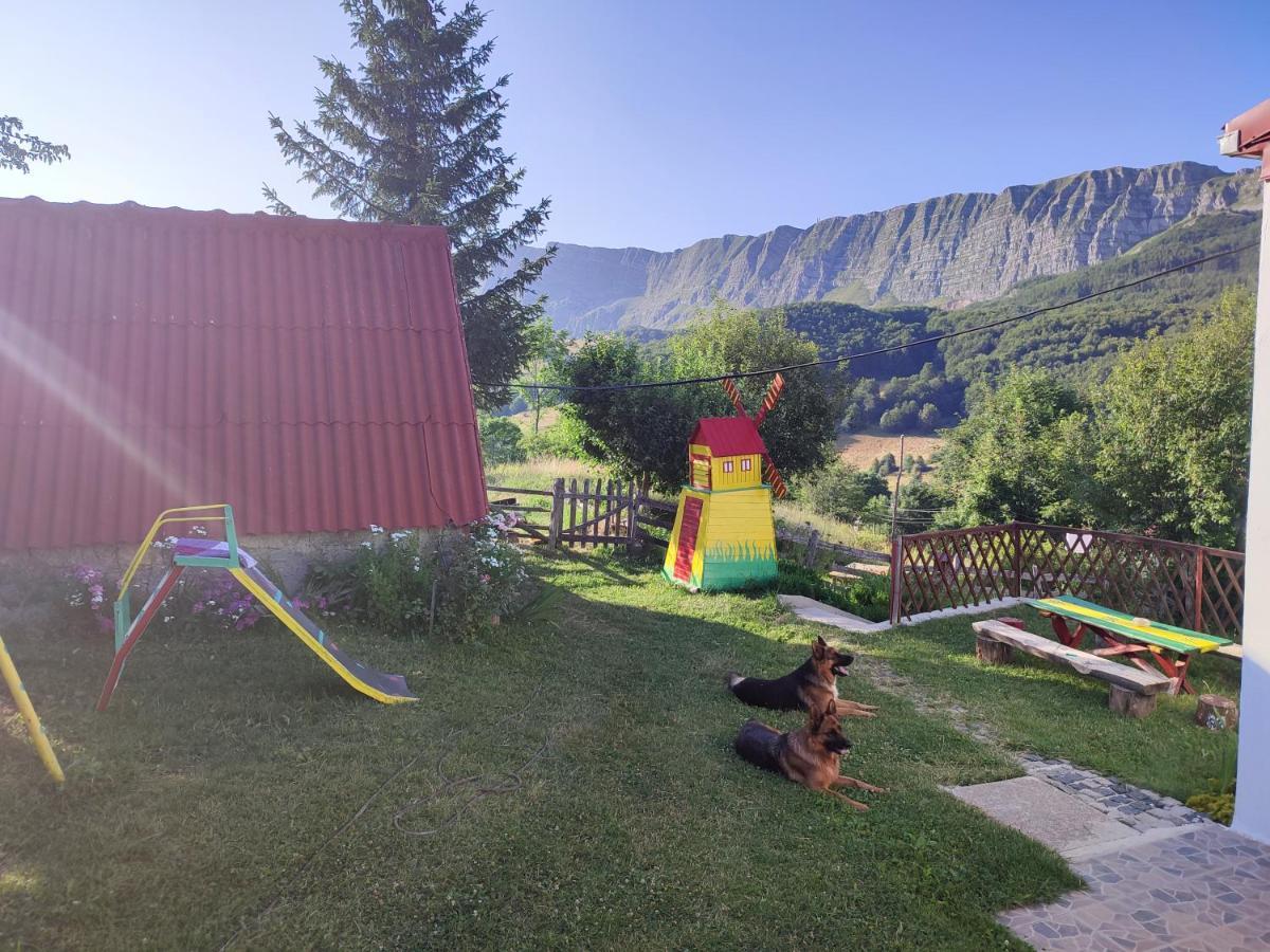 Cemerno Cottage Gacko Exteriér fotografie